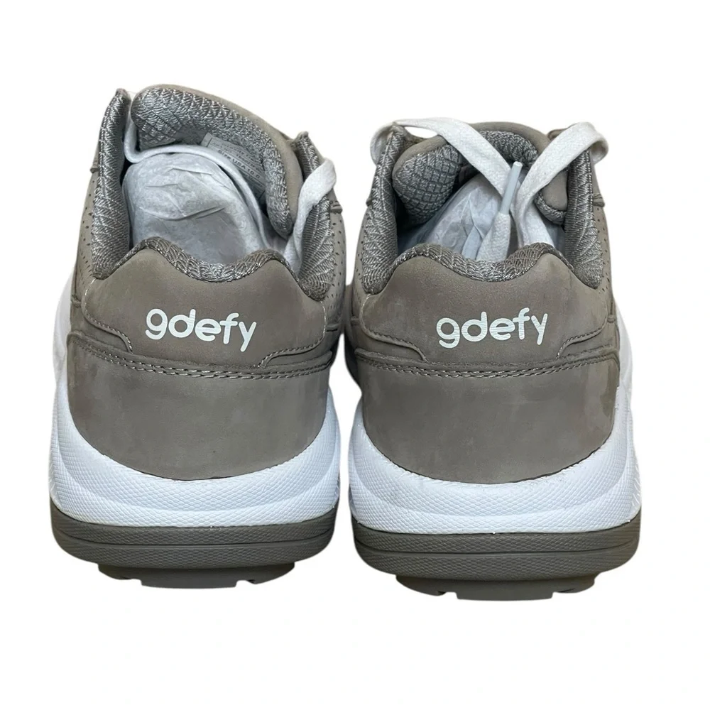 NWT GDEFY Orion Athletic shoes tan/ white‎ size 10